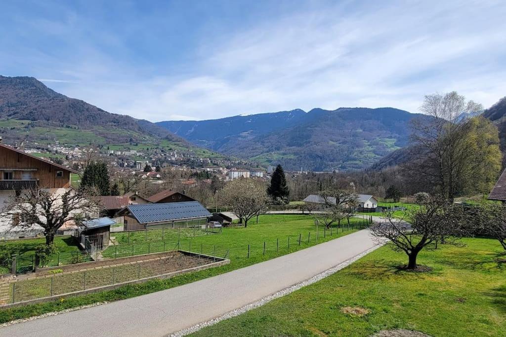 Superbe Appartement T2 Climatise, Idealement Situe Ugine Εξωτερικό φωτογραφία