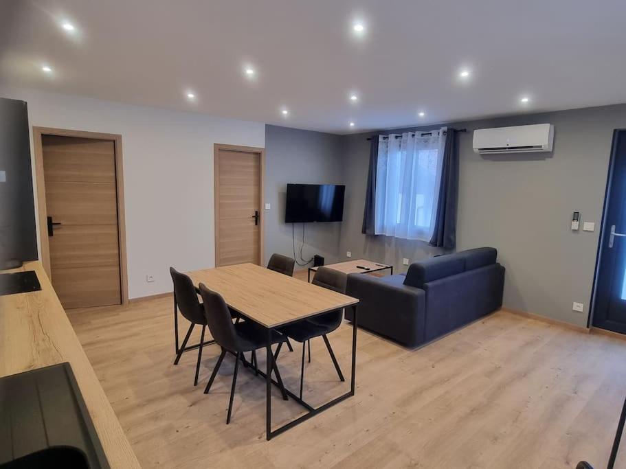 Superbe Appartement T2 Climatise, Idealement Situe Ugine Εξωτερικό φωτογραφία